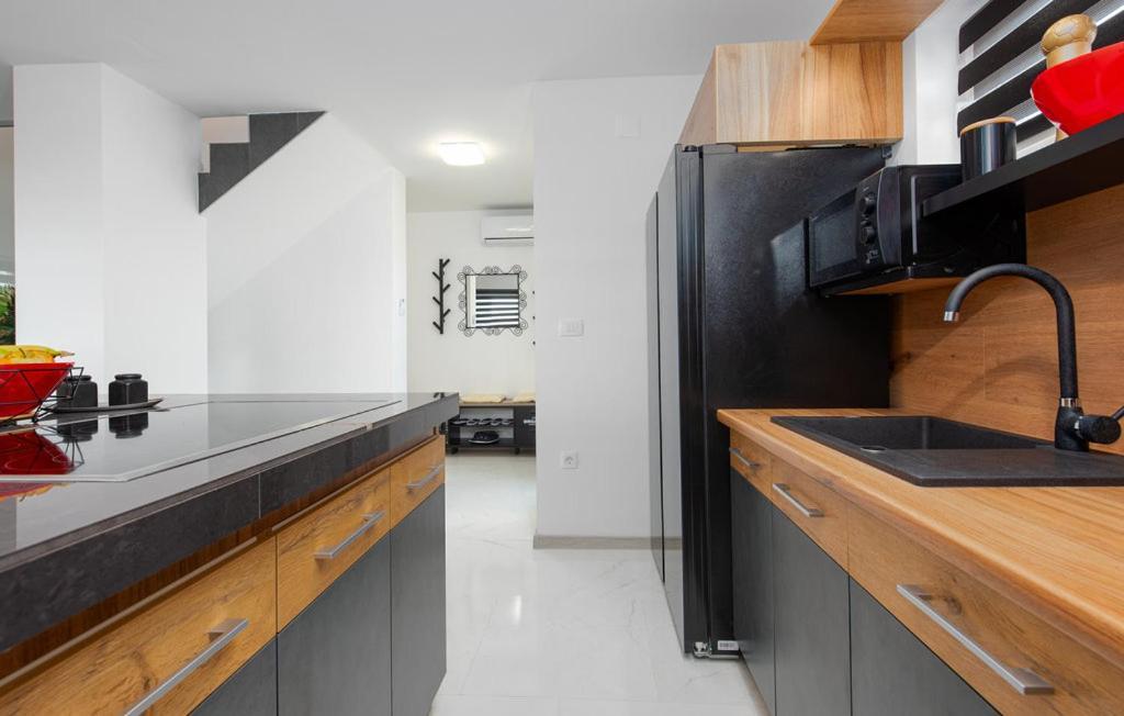 Luxurioeses Penthouse Welle Mit Whirlpool, Grill Und Meerblick Vir Zewnętrze zdjęcie