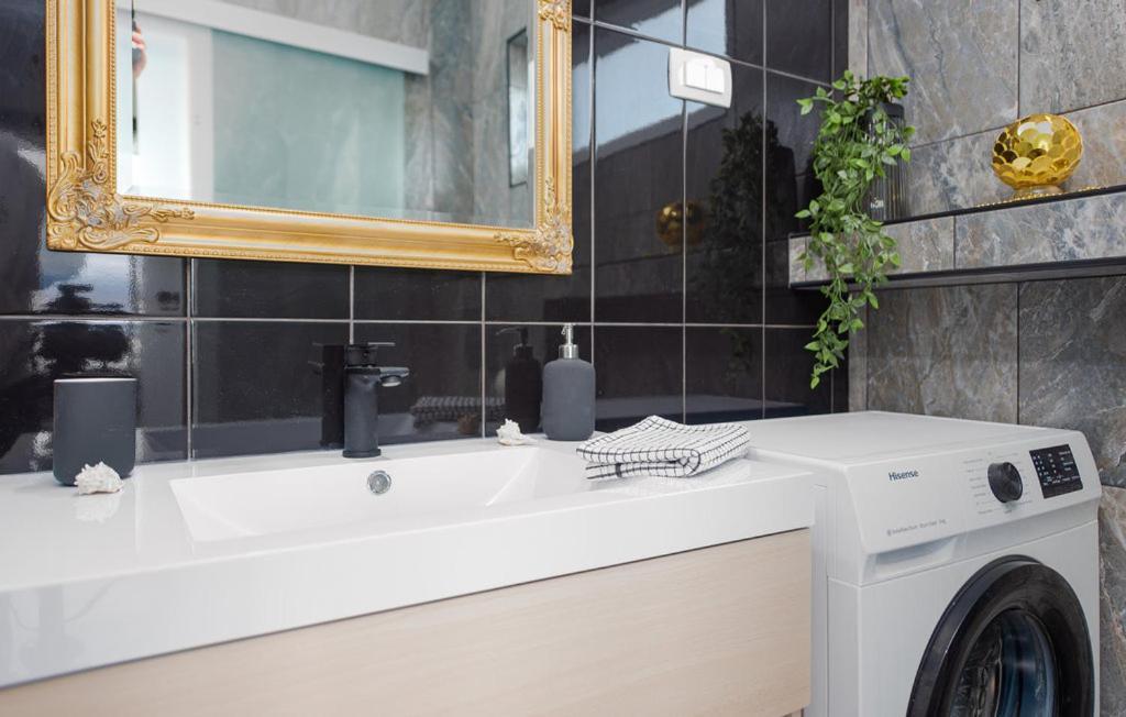 Luxurioeses Penthouse Welle Mit Whirlpool, Grill Und Meerblick Vir Zewnętrze zdjęcie